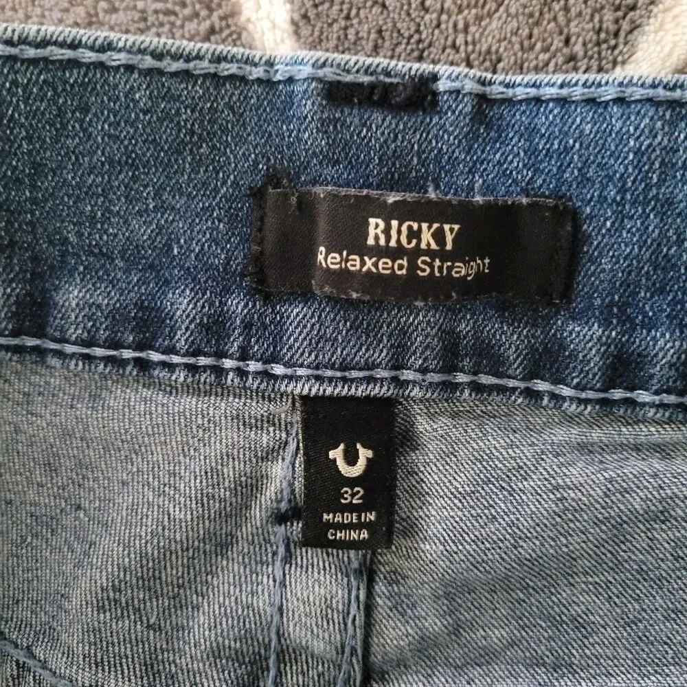 True Religion Ricky Relaxed Straight Mens Jeans Size 32 33W x 32L Medium Wash